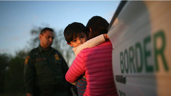 Niños-detenidos-en-la-frontera-con-México.