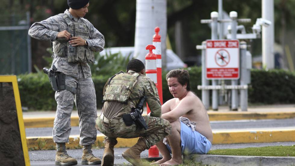 Imagen de Militar mata a dos personas y se suicida en Pearl Harbor