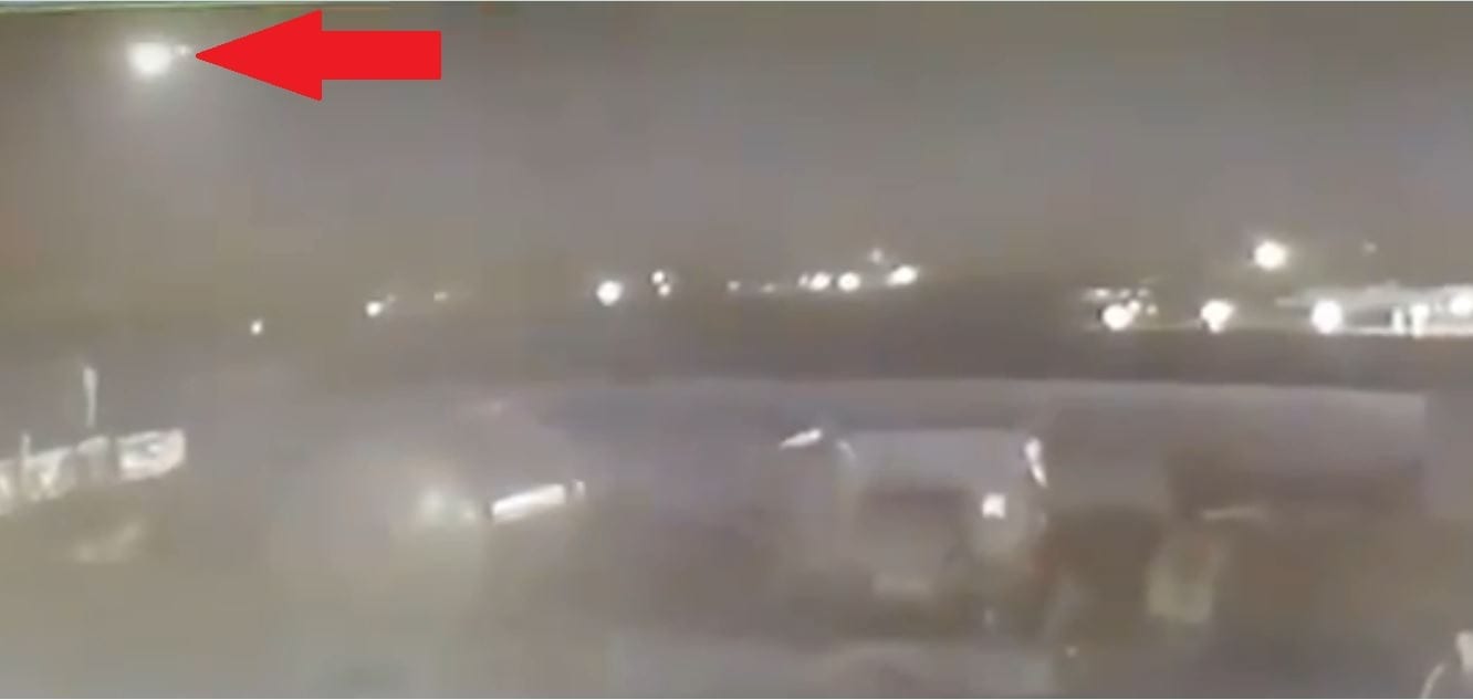 Imagen de Nuevo video muestra como Irán disparó dos misiles al avión ucraniano