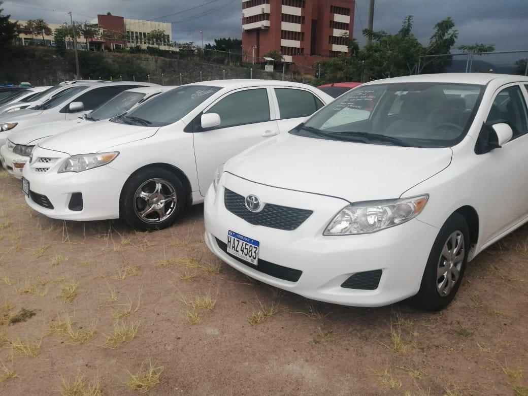 Anuncian multas y decomisos para los que circulen como taxi VIP de manera ilegal en Honduras Imagen de Anuncian multas y decomisos para los que circulen como taxi VIP de manera ilegal en Honduras