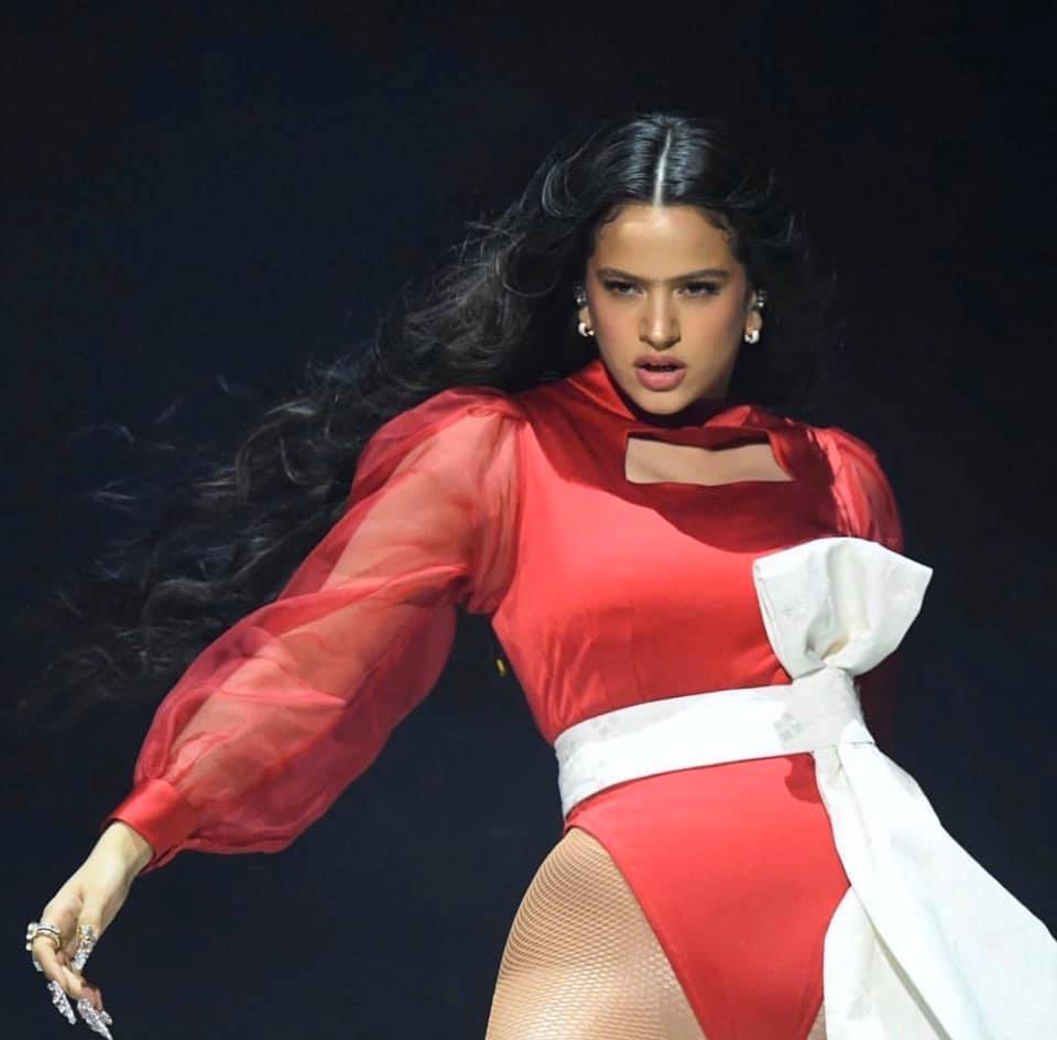Rosalía más sensual que nunca, así sorprendió a sus seguidores al estilo Kylie Jenner Imagen de Rosalía más sensual que nunca, así sorprendió a sus seguidores al estilo Kylie Jenner