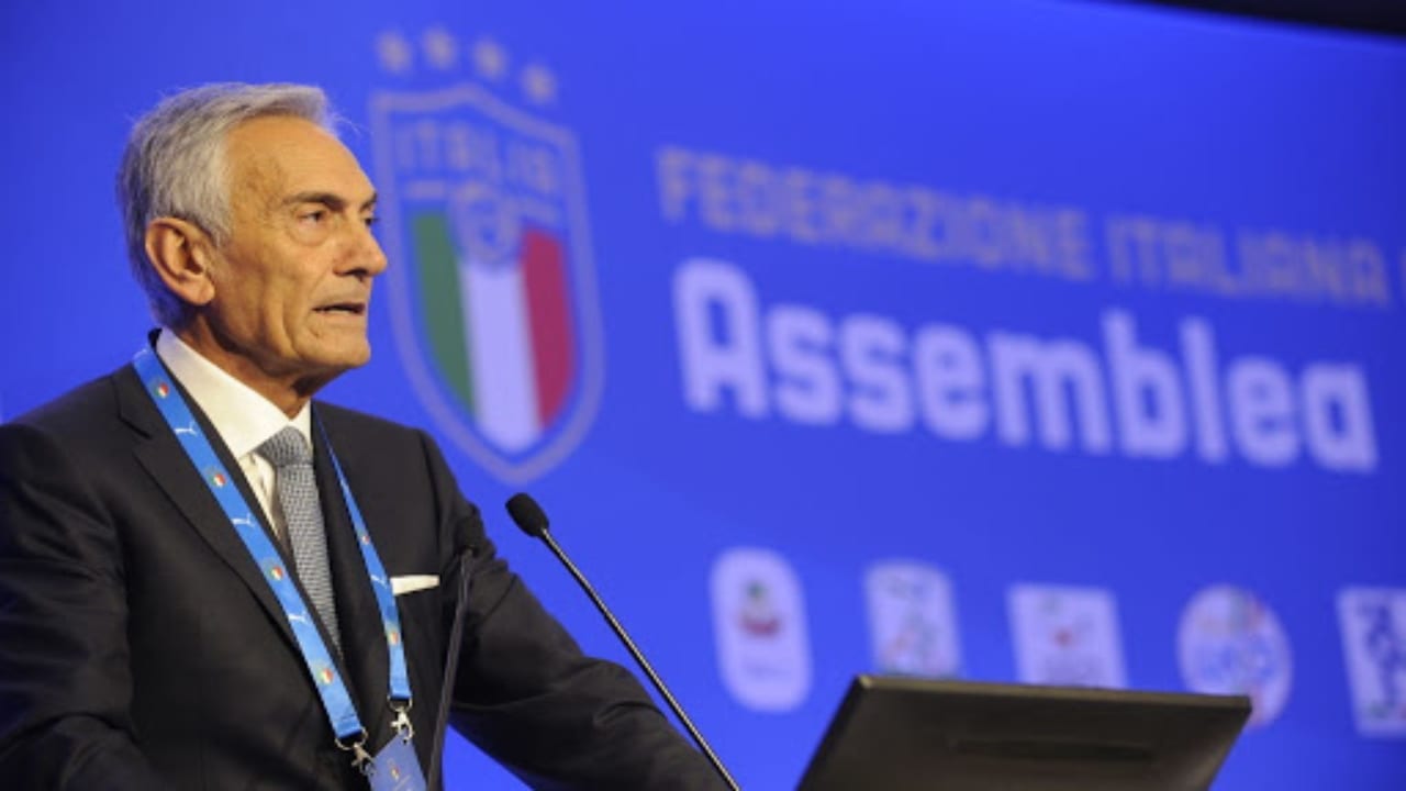 Federación italiana quiere terminar la temporada de la Serie A, aunque sea en agosto Imagen de Federación italiana quiere terminar la temporada de la Serie A, aunque sea en agosto