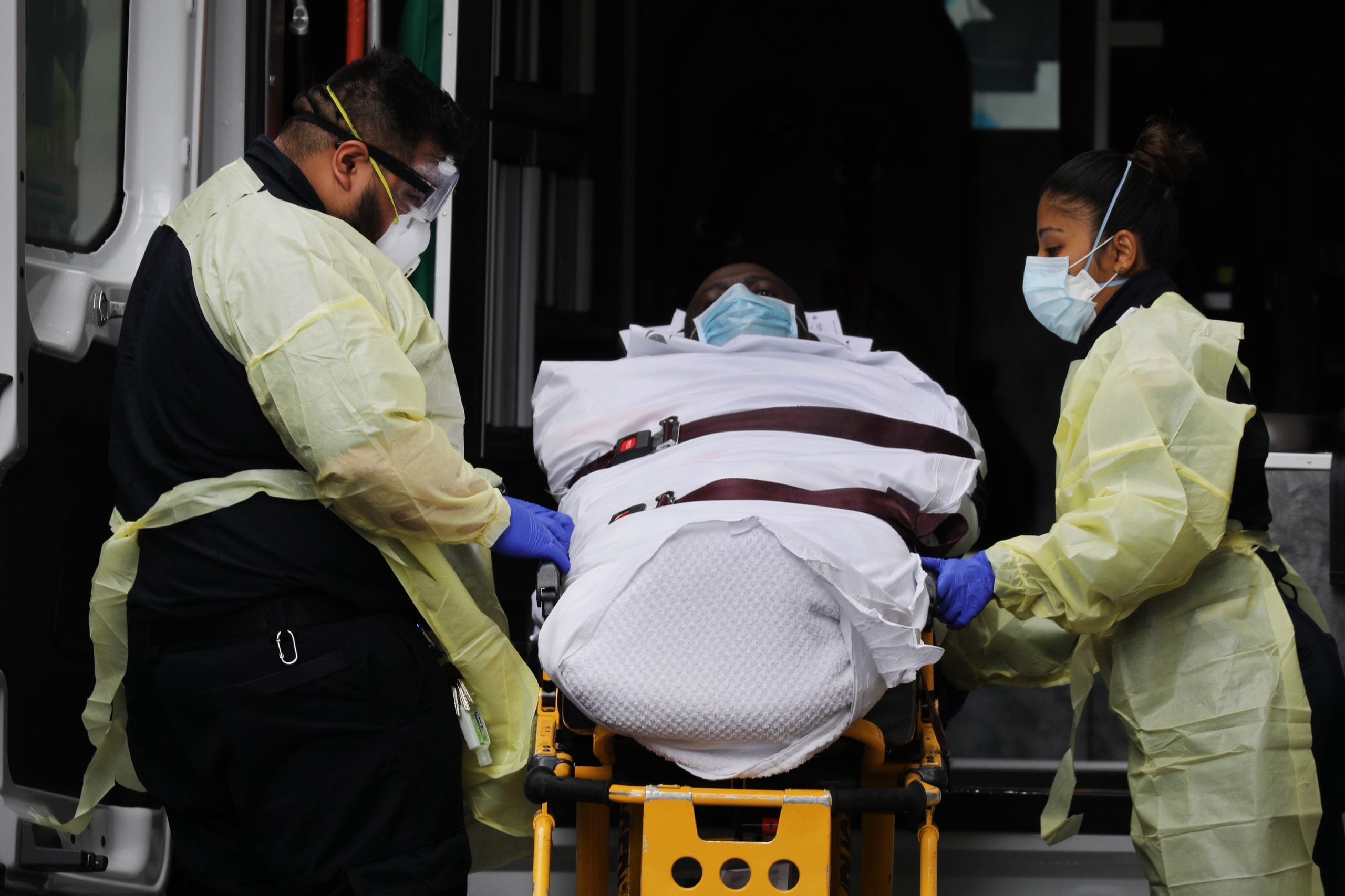 Imagen de New York se alista para que "la gente muera a corto plazo", alerta gobernador