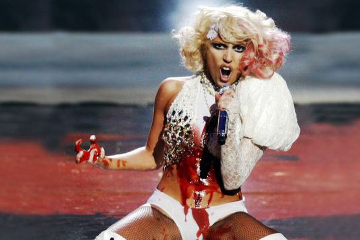 Imagen de ¿Lady Gaga es parte del “Grupo satánico” de Hollywood? Estas son las imágenes que la delatarían