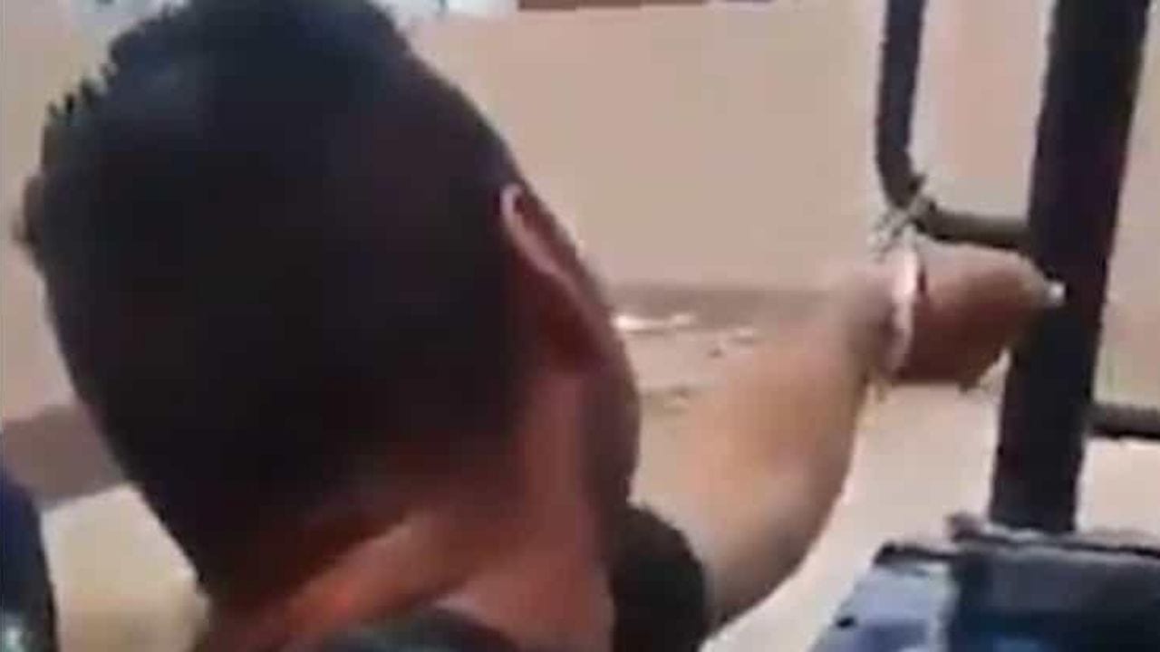 Revelan cruel castigo que narcos del Cártel de ‘El Chapo’ le aplican a supuestos ladrones Imagen de Revelan cruel castigo que narcos del Cártel de ‘El Chapo’ le aplican a supuestos ladrones
