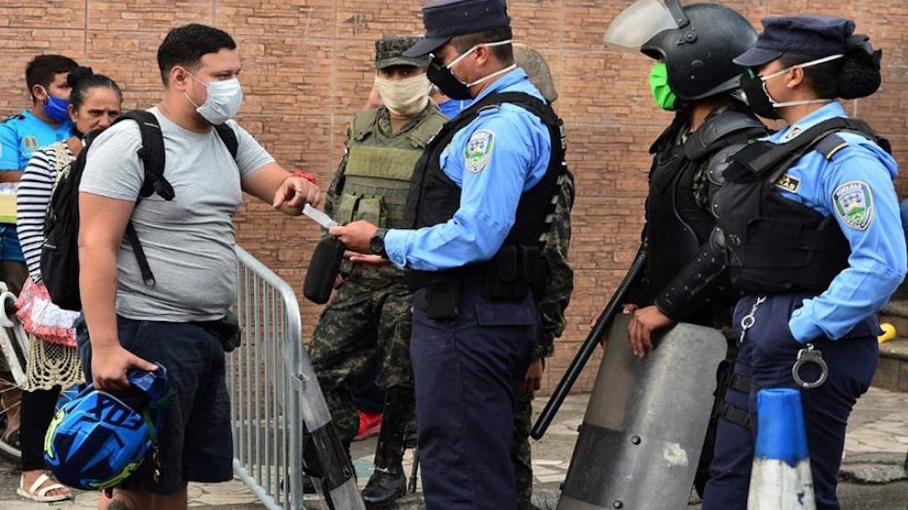 Imagen de ¿Quiénes pueden circular este sábado 10 y domingo 11 de abril en Honduras? Estas son las únicas restricciones vigentes