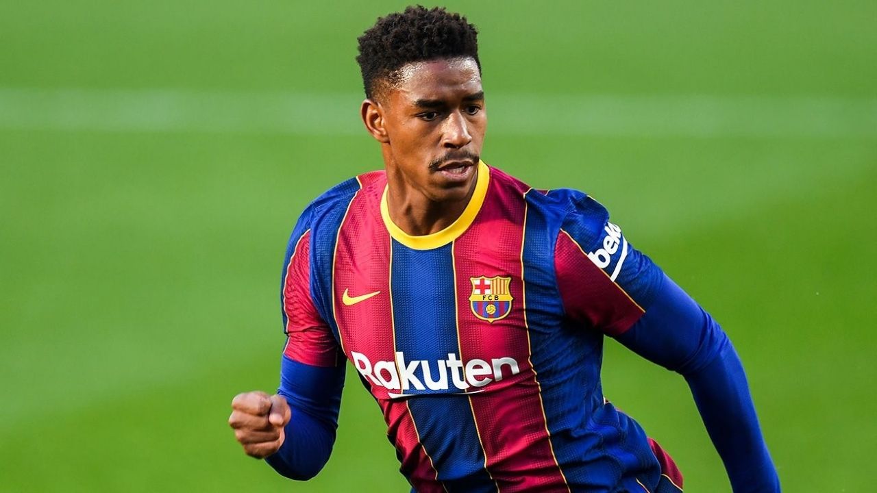 Imagen de Junior Firpo es traspasado del Barcelona al Leeds inglés por 15 millones de euros