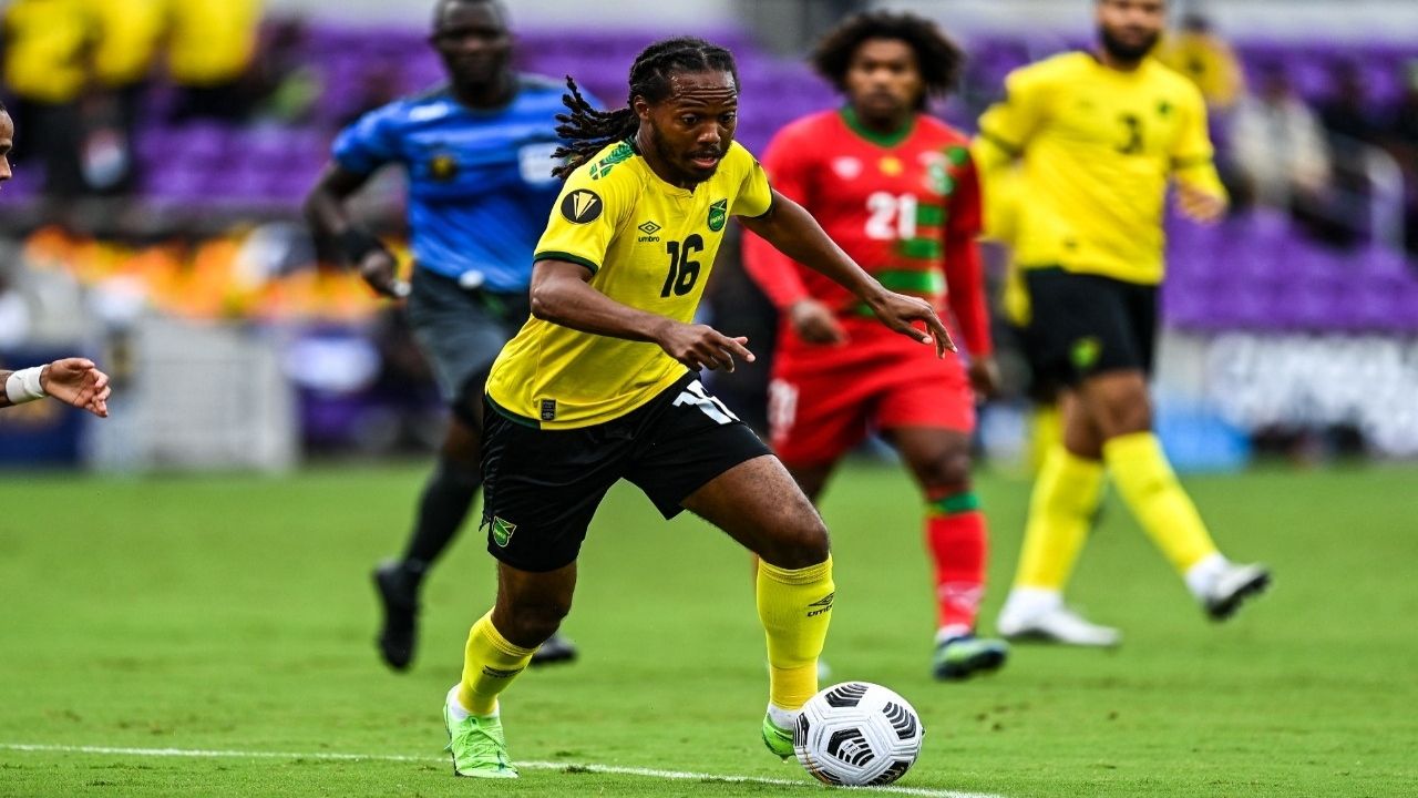 Imagen de Jamaica vence a Surinam con goles de Shamar Nicholson y Bobby Reid