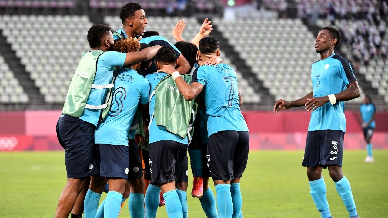 Imagen de ¿Turquesa o celeste? Este es el color con el que Honduras jugó ante Nueva Zelanda