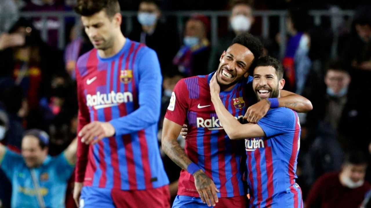 Barcelona atropella a Osasuna para encadenar su cuarta victoria en la ...