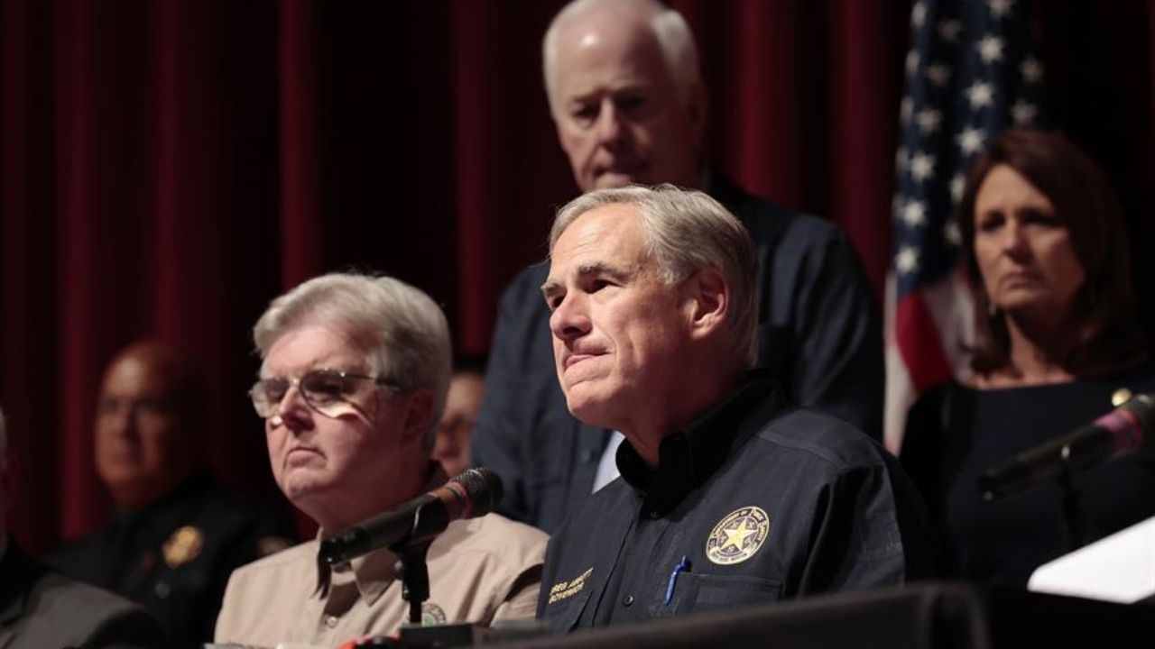 Imagen de El gobernador de Texas cancela asistencia a la convención anual de armas por masacre en escuela
