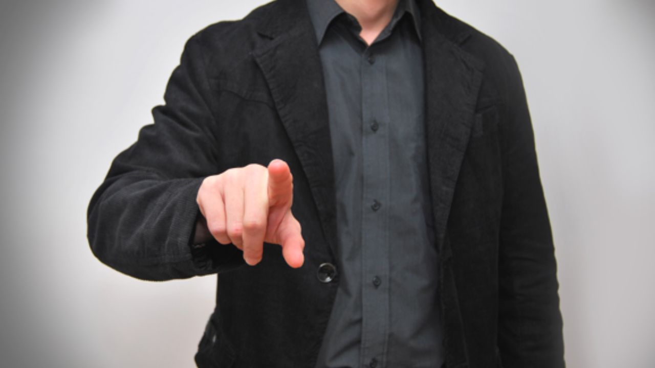 Imagen de 4 Consejos para combinar chamarras con camisas formales y no morir en el intento