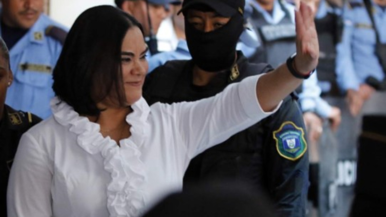 En audiencia de lectura de sentencia pedirán medidas alternas a la prisión para Rosa Elena Bonilla Imagen de En audiencia de lectura de sentencia pedirán medidas alternas a la prisión para Rosa Elena Bonilla