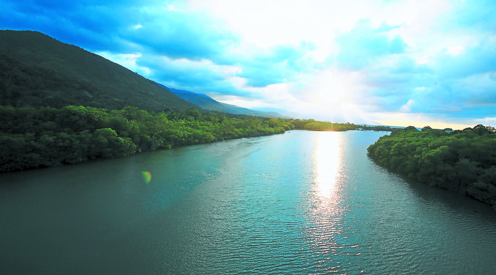 Es una de las lagunas de Honduras más extensas, cuenta con 36 km2 de superficie. Foto: Honduras Tips
