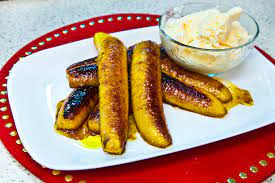 Los maduros o mínimos en gloria pueden ir acompañados de un helado de vainilla. Foto: Buen Provecho