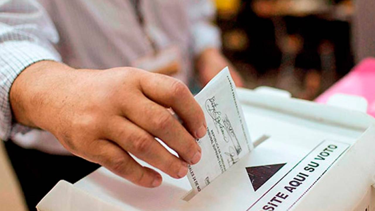 Congreso Nacional discutiría propuesta para elegir por separado a presidente, alcaldes y diputados Imagen de Congreso Nacional discutiría propuesta para elegir por separado a presidente, alcaldes y diputados