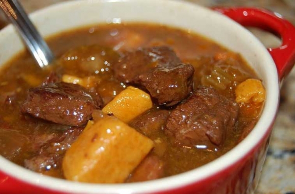 La sopa de venado es una comida típica de Olancho que implementa otro tipo de ingredientes. Foto: Buen Provecho