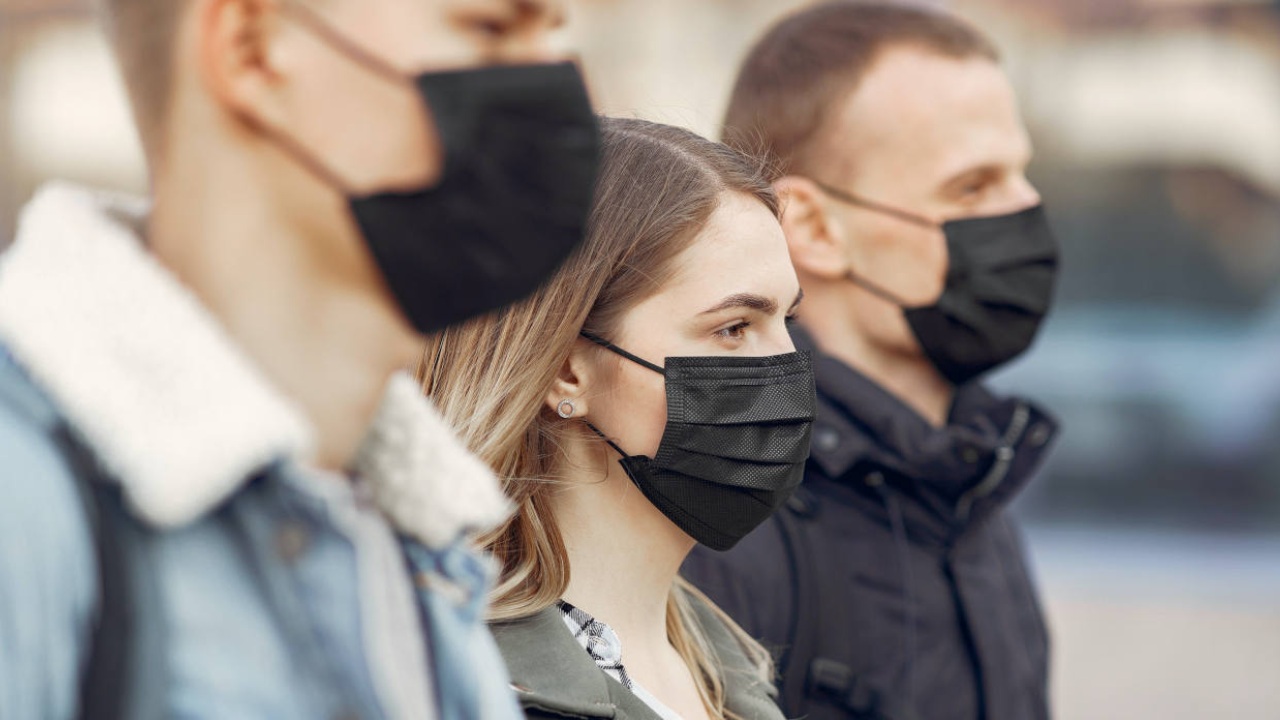 Perú oficializa fin de mascarillas excepto en hospitales y transporte público Imagen de Perú oficializa fin de mascarillas excepto en hospitales y transporte público