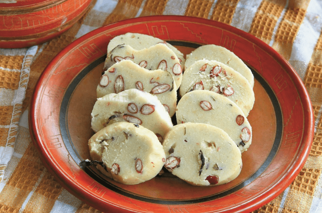 El ticuco puede ser servido con mantequilla, queso, cuajada o el lácteo de preferencia. Foto: Buen Provecho