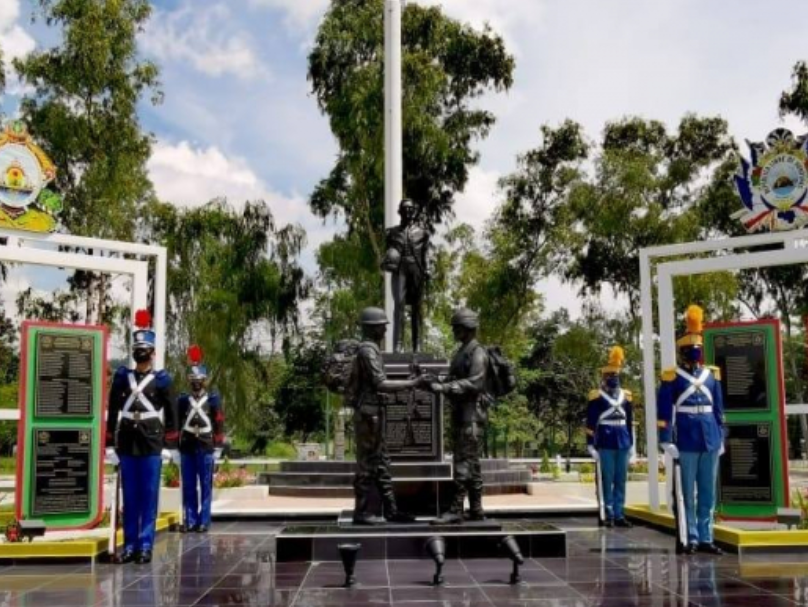 Celebración del Día de las Fuerzas Armadas en Campo de Parada Marte de Tegucigalpa. Foto: ffaa.mil.hn