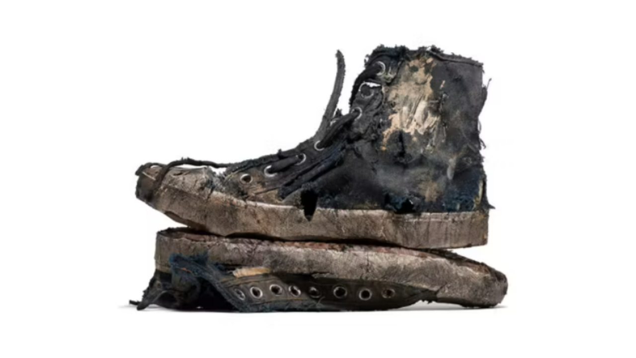 Imagen de Balenciaga tenis, los zapatos valorados en miles de dólares que parece se encontraron en la basura