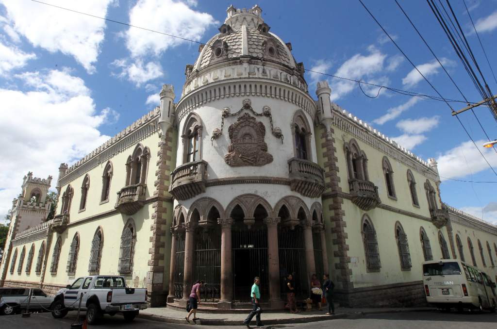 Antigua Casa Presidencia en Tegucigalpa instalada por Francisco Bertrand. Foto: Centro de Documentación  de Investigaciones Históricas de Honduras (CDIHH).