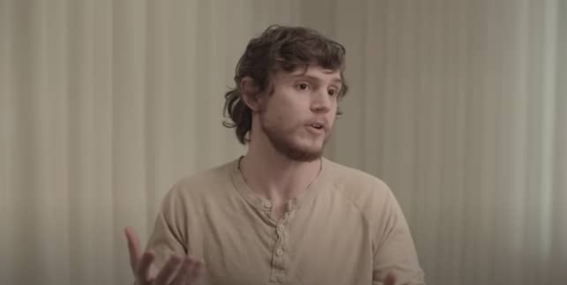 Evan Peters en entrevista sobre su papel en Dahmer. Foto: YouTube