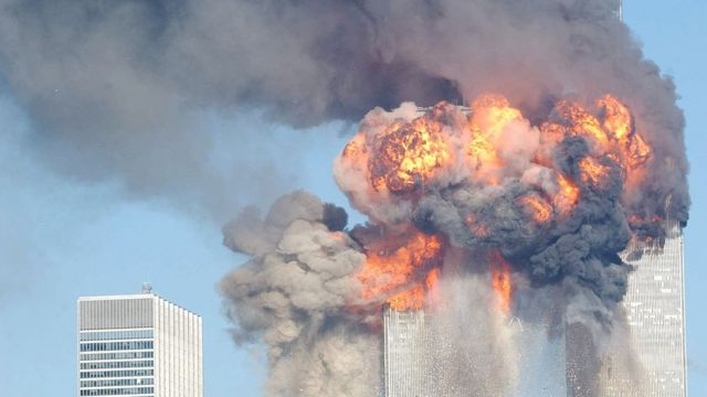 Explosión Torres Gemelas posterior al segundo impacto de avión. Foto: Getty Images