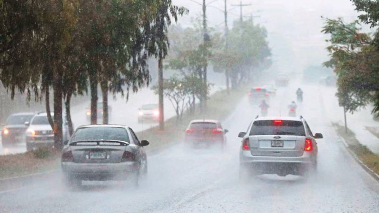 Imagen de En alerta verde mantienen a ocho departamentos y varios municipios de Honduras por paso de onda tropical