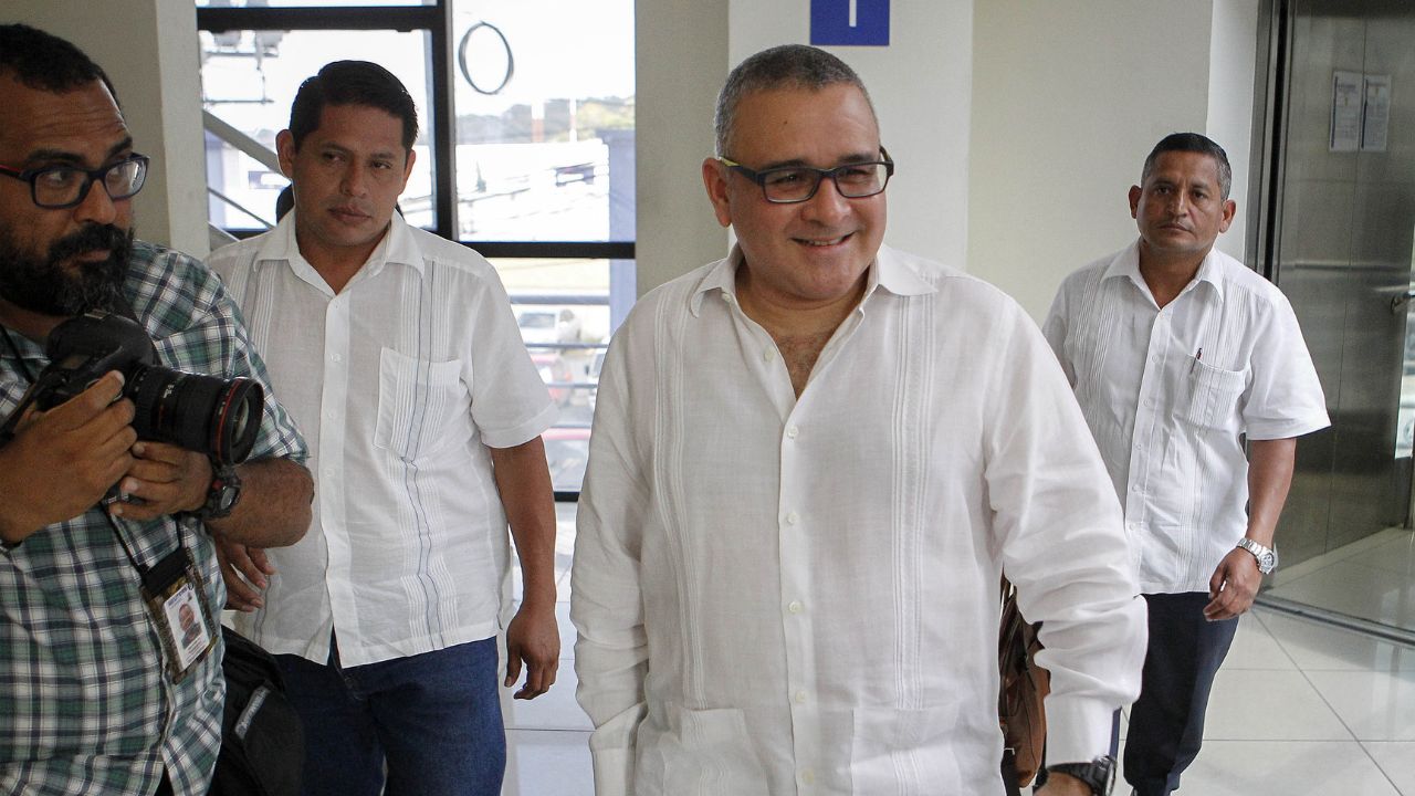 El expresidente salvadoreño Mauricio Funes dice que la audiencia en su contra es 'ilegal' Imagen de El expresidente salvadoreño Mauricio Funes dice que la audiencia en su contra es 'ilegal'