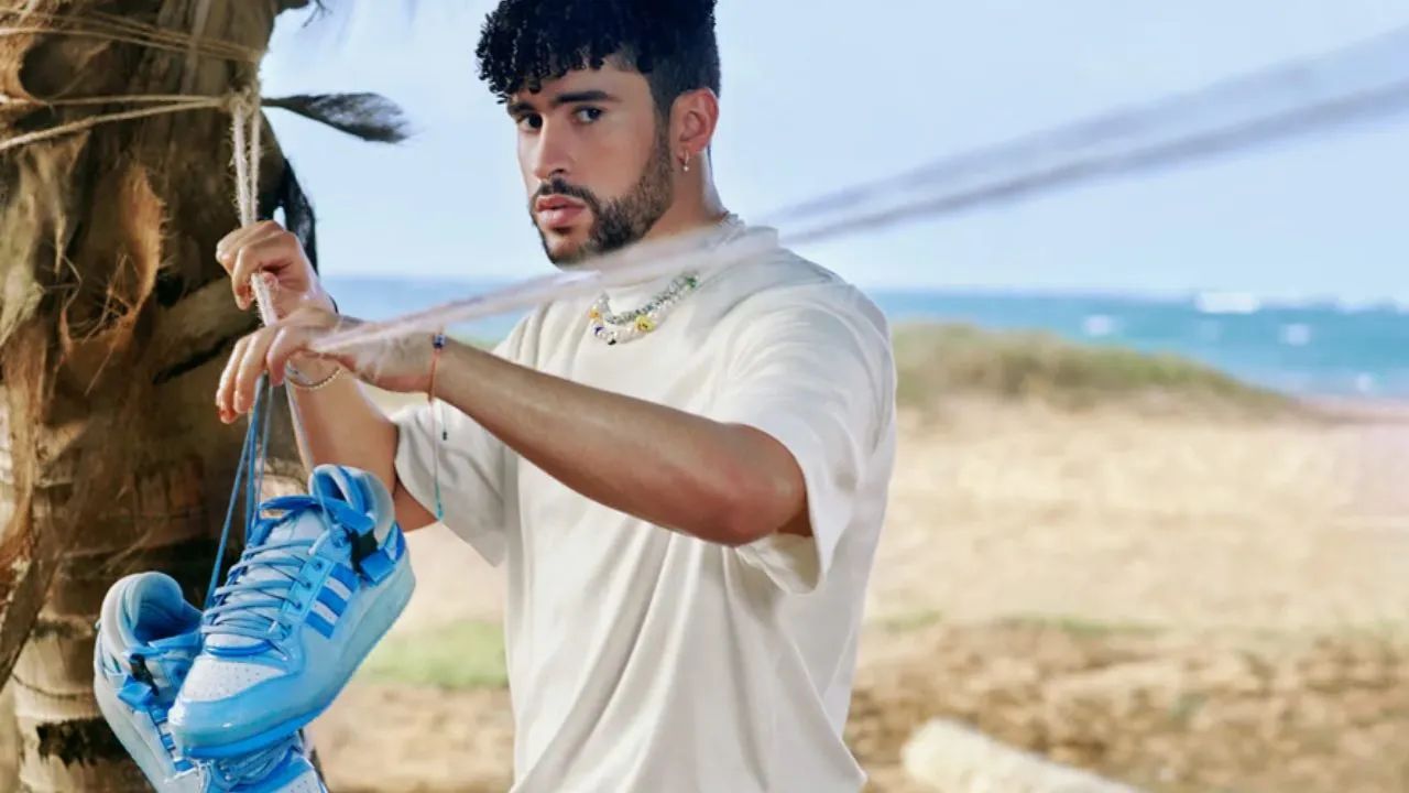 Imagen de Tenis de Bad Bunny, estilos y precios del calzado que usa el Conejo Malo