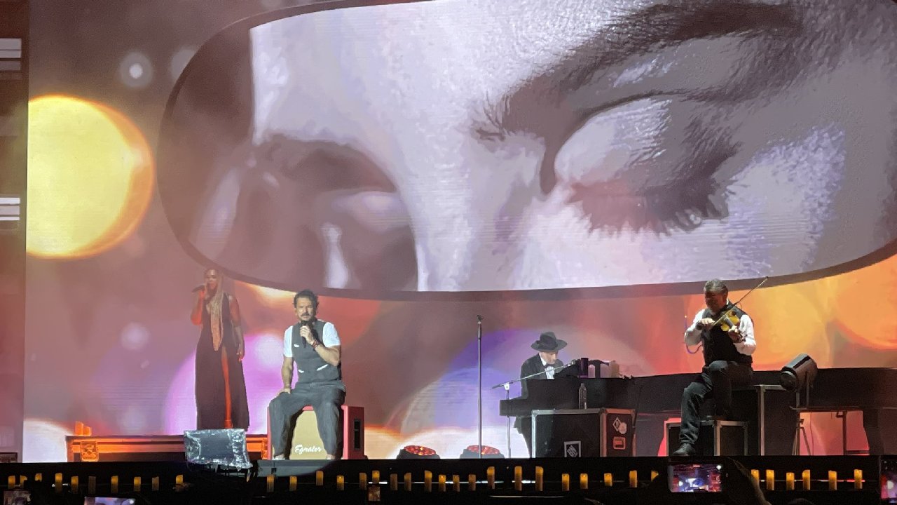 'Honduras, se les quiere', Ricardo Arjona cierra con éxito total su paso por Honduras Imagen de 'Honduras, se les quiere', Ricardo Arjona cierra con éxito total su paso por Honduras
