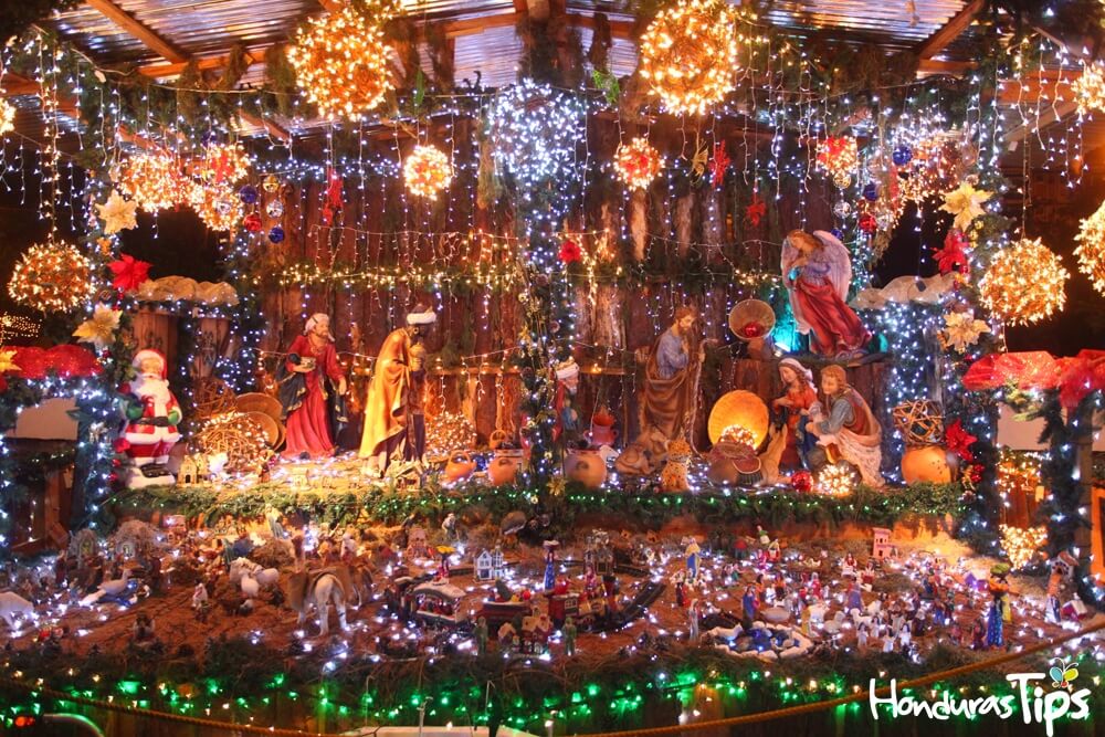 Una de las tradiciones hondureñas incluye armar un nacimiento navideño. Foto: Honduras Tips