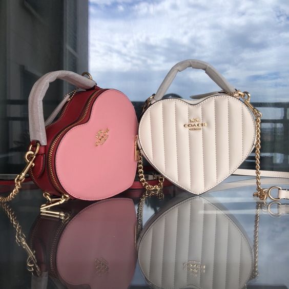 Cartera en forma de corazón. Foto: Pinterest