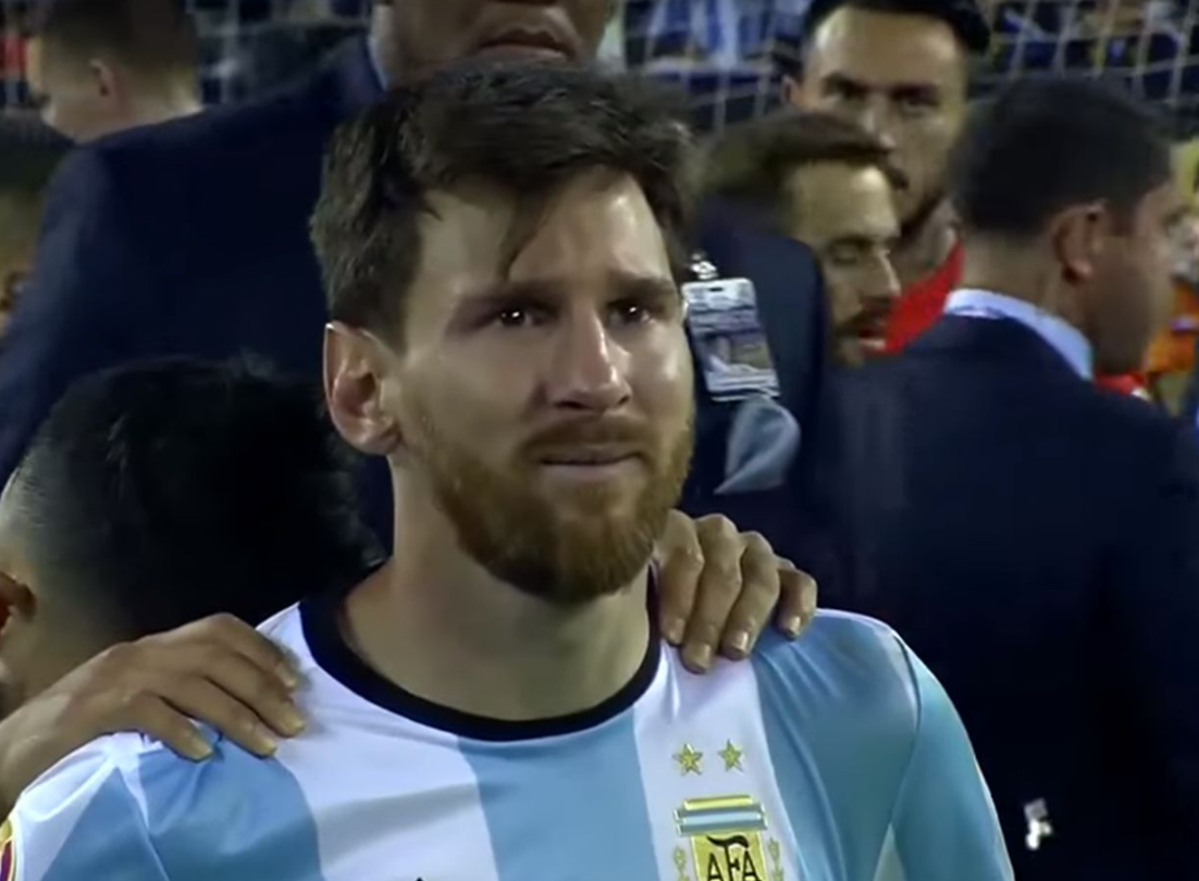 Messi llorando tras perder la final de la Copa América en 2015 contra Chile. Foto: Eurosport
