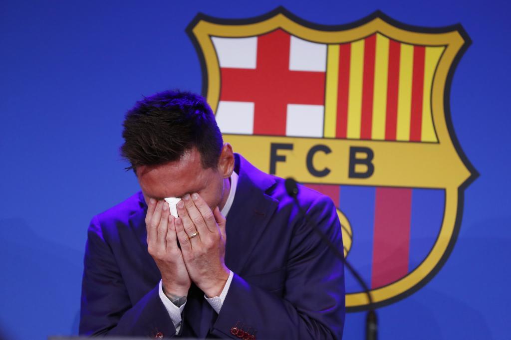Messi se tuvo que retirar del Barcelona sin público debido a la pandemia. Foto: El Mundo