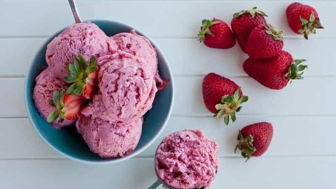 Imagen de Recetas sin lactosa: Aprende a preparar helado de fresa sin leche