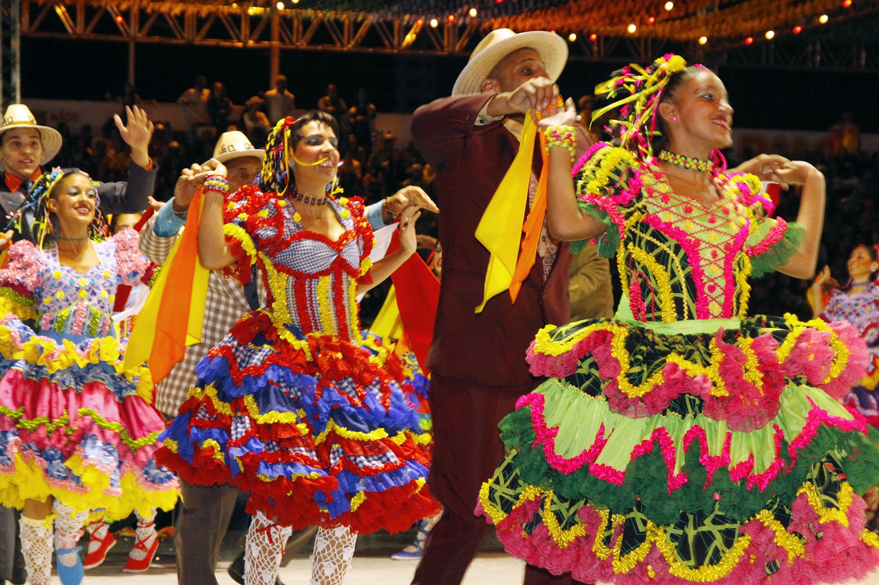 El traje típico de Brasil es vibrante en sus colores y texturas. Foto: Turismo en Brasil