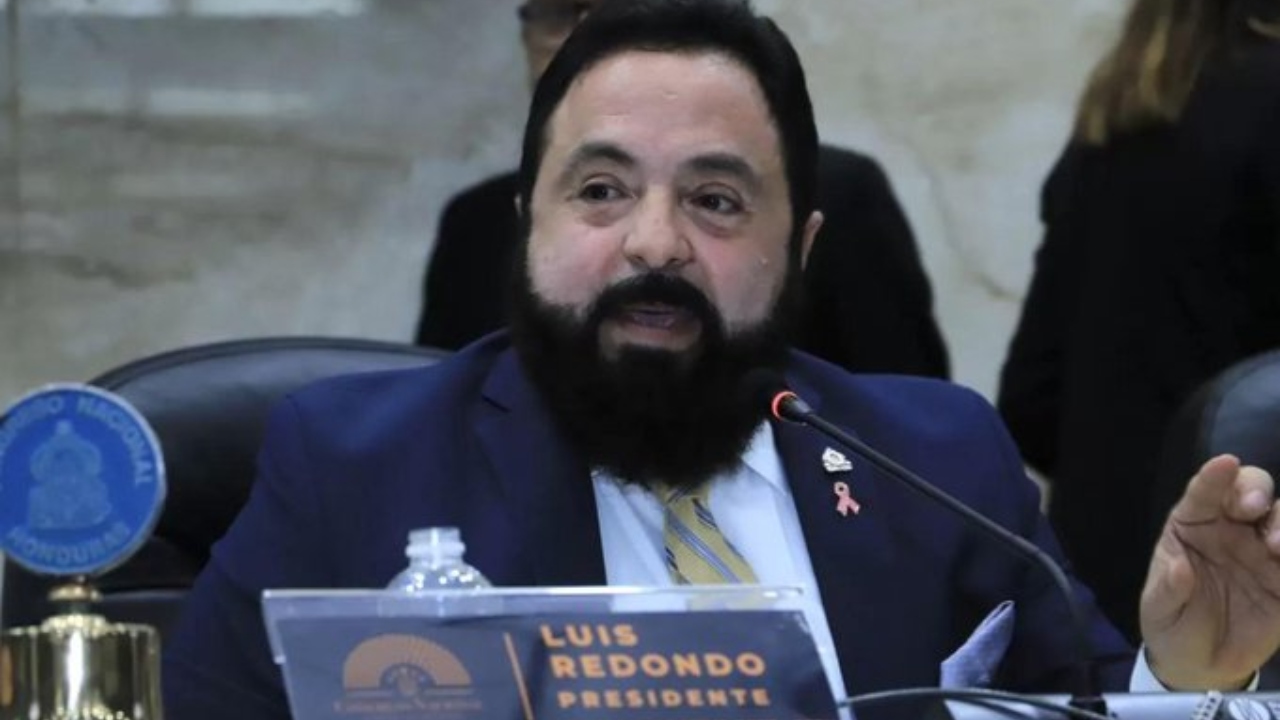 Luis Redondo pide a la fiscalía echar mano contra quienes 'promueven conspiraciones' Imagen de Luis Redondo pide a la fiscalía echar mano contra quienes 'promueven conspiraciones'