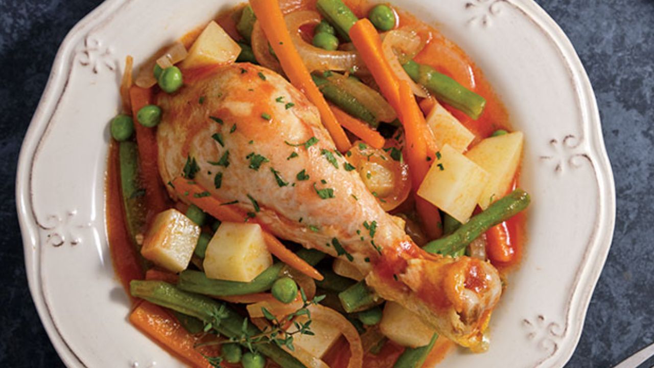 Imagen de Receta de pollo a la jardinera, una cena saludable y llena de sabor
