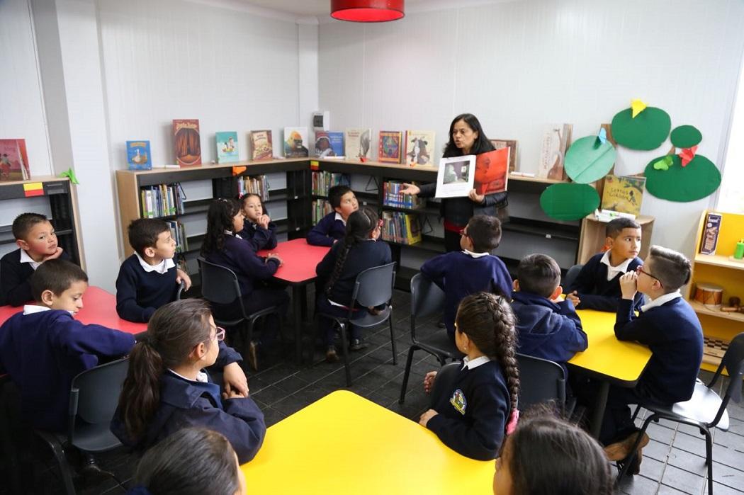 En el Día del Maestro se honra el compromiso de los educadores. Foto: Bogotá