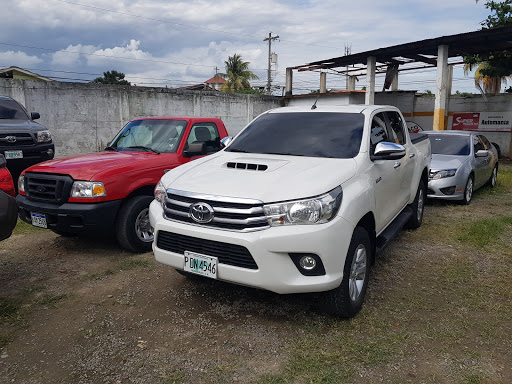 En los autolotes también se pueden hacer permutas o venta de vehículos. Foto: ForSanPedroSula