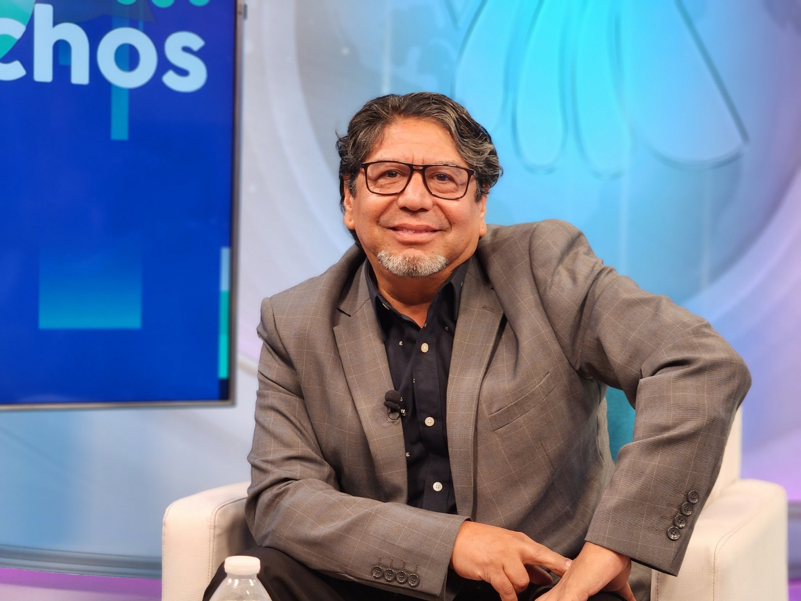 Por su libro "La biblia del Asno" fue despedido de su trabajo en el año 2000 Foto: Redes Sociales