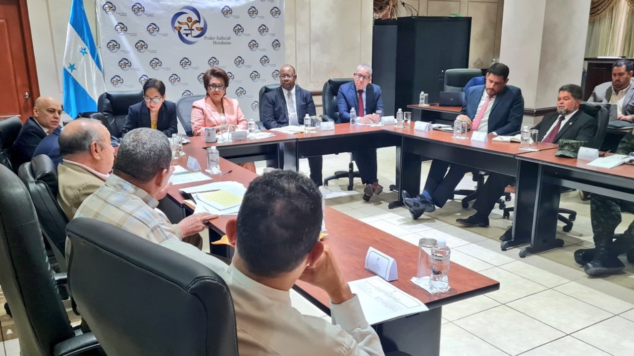 Comisión de Seguridad Agraria abogará por acelerar solicitudes para obtener tierras y desalojos pendientes de ejecución Imagen de Comisión de Seguridad Agraria abogará por acelerar solicitudes para obtener tierras y desalojos pendientes de ejecución