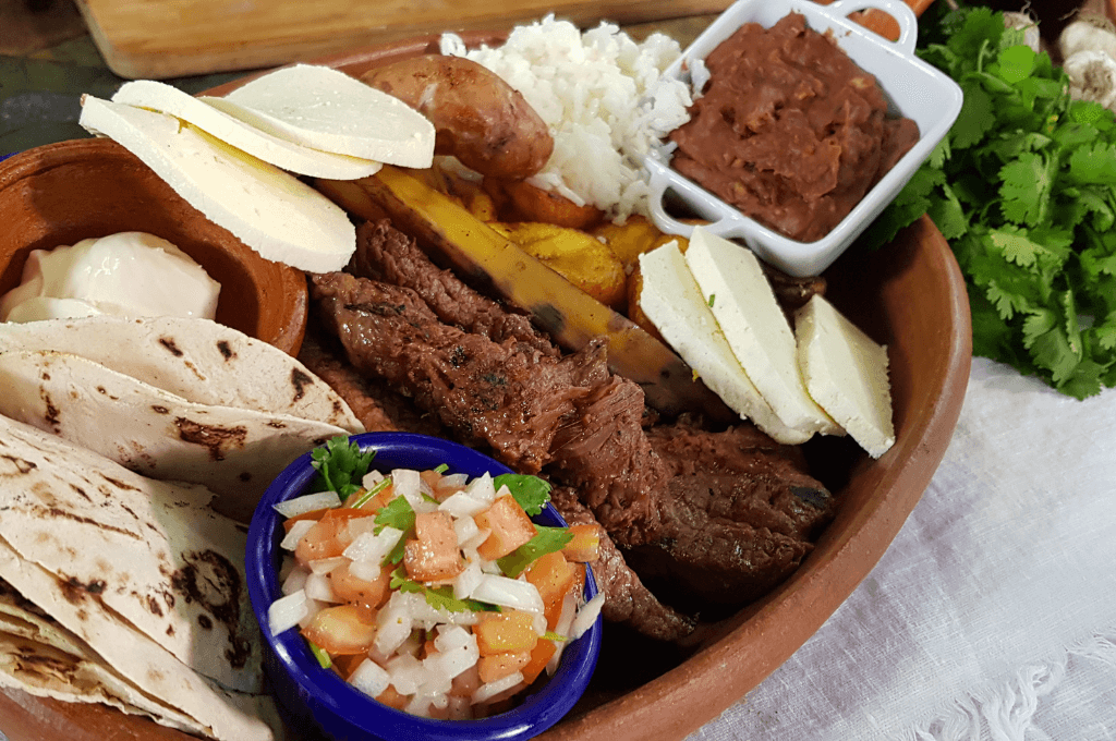 Esta opción se ha presentado como uno de los platos más típicos de la gastronomía hondureña. Foto: Buen Provecho