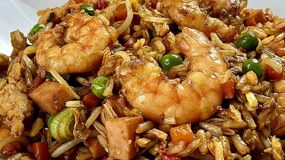 La salsa soja es el ingrediente principal de este plato. Foto: Cortesía