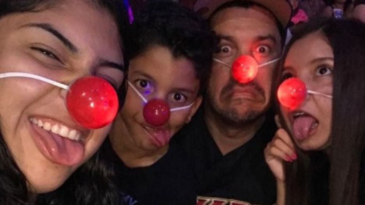 Imagen de Familia de Luis Ángel 'El Flaco', esposa e hijos del artista mexicano