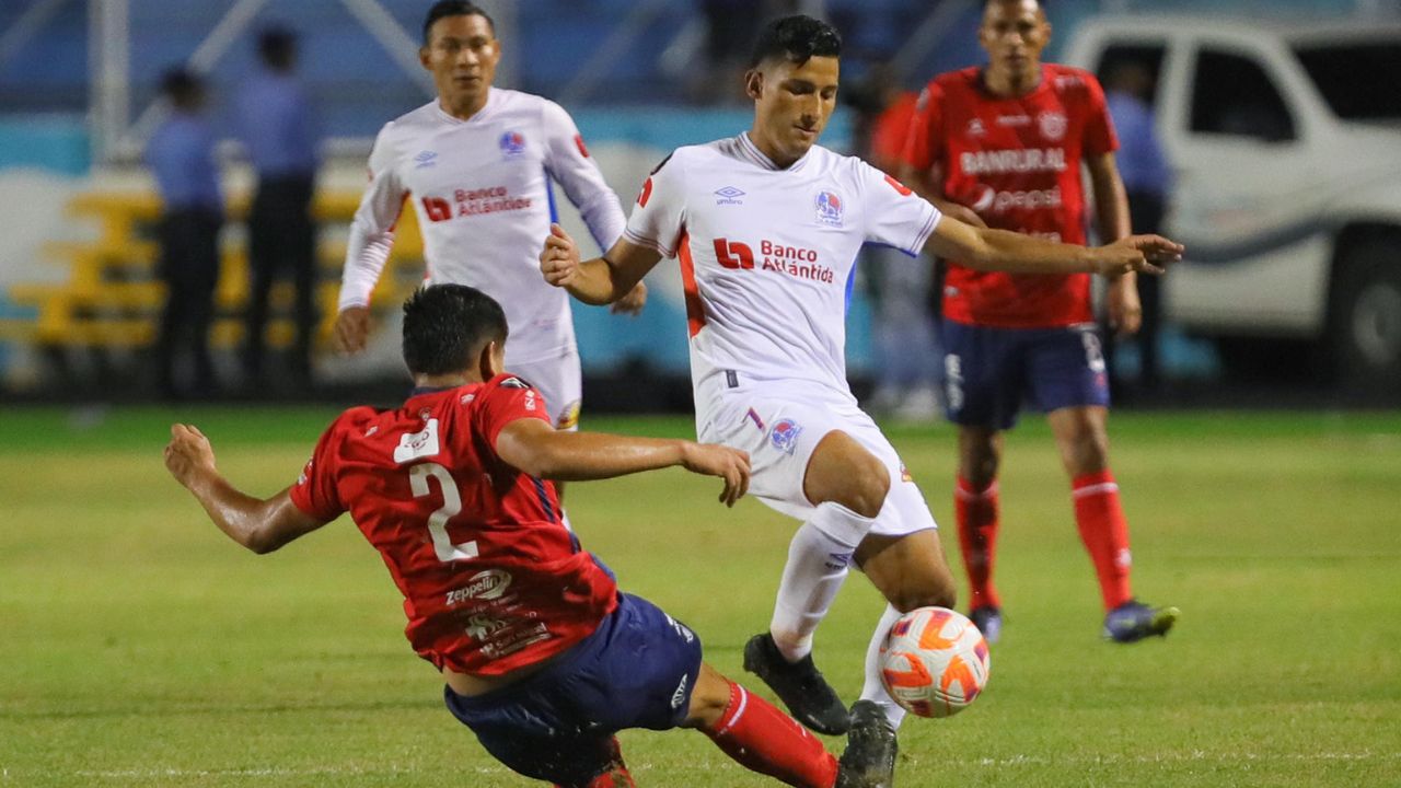 Olimpia es eliminado de la Copa Centroamericana pese a vencer 2-0 al Xelajú Imagen de Olimpia es eliminado de la Copa Centroamericana pese a vencer 2-0 al Xelajú