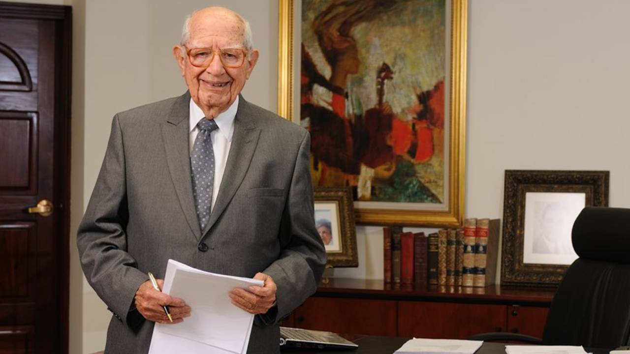 Sectores hondureños lamentan la muerte de Jorge Bueso Arias Imagen de Sectores hondureños lamentan la muerte de Jorge Bueso Arias