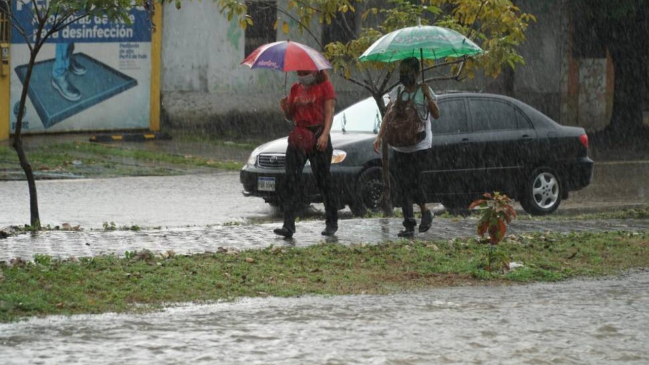Vaguada dejará lluvias con actividad eléctrica este lunes en varias regiones de Honduras Imagen de Vaguada dejará lluvias con actividad eléctrica este lunes en varias regiones de Honduras